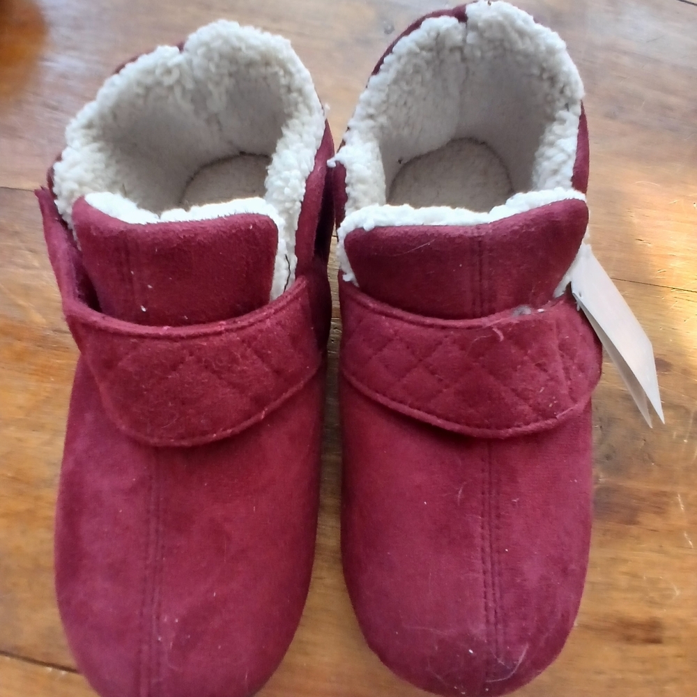 Zizor Women's Adjustable Strap Closed Back Slipper with Memory Foam,Ladies' Sz7